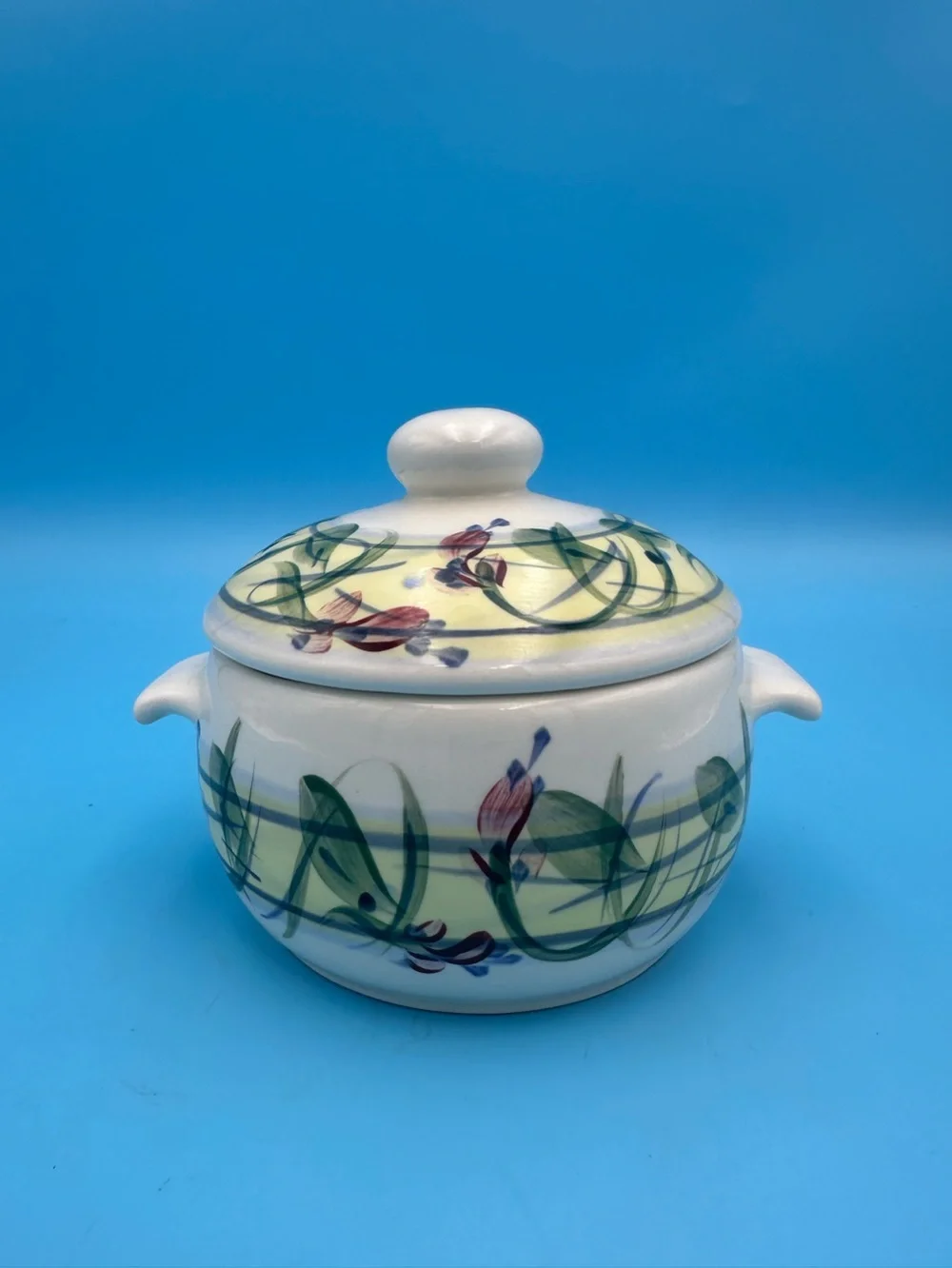 GAIL PITTMAN TUSCAN MAYPOP COVERED VEGETABLE 2.5 QT Signed